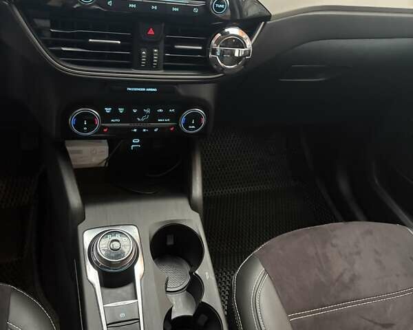 Белый Форд Эскейп, объемом двигателя 2.5 л и пробегом 69 тыс. км за 27000 $, фото 10 на Automoto.ua