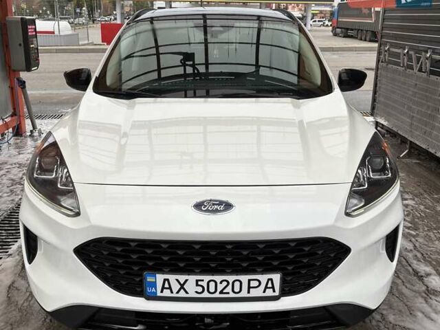 Белый Форд Эскейп, объемом двигателя 2.5 л и пробегом 69 тыс. км за 27000 $, фото 3 на Automoto.ua