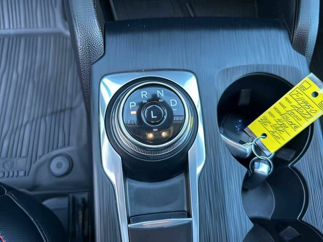 Білий Форд Ескейп, об'ємом двигуна 2 л та пробігом 28 тис. км за 9000 $, фото 10 на Automoto.ua