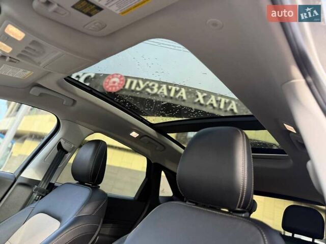 Білий Форд Ескейп, об'ємом двигуна 2.49 л та пробігом 63 тис. км за 30990 $, фото 13 на Automoto.ua