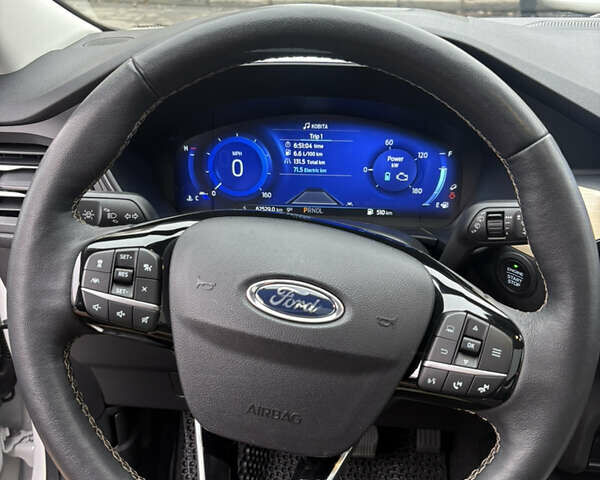 Белый Форд Эскейп, объемом двигателя 2.49 л и пробегом 62 тыс. км за 30000 $, фото 17 на Automoto.ua