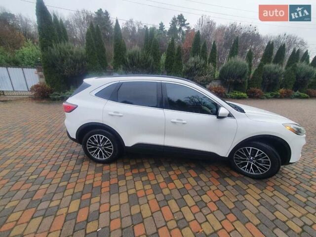 Белый Форд Эскейп, объемом двигателя 2.5 л и пробегом 15 тыс. км за 24500 $, фото 14 на Automoto.ua