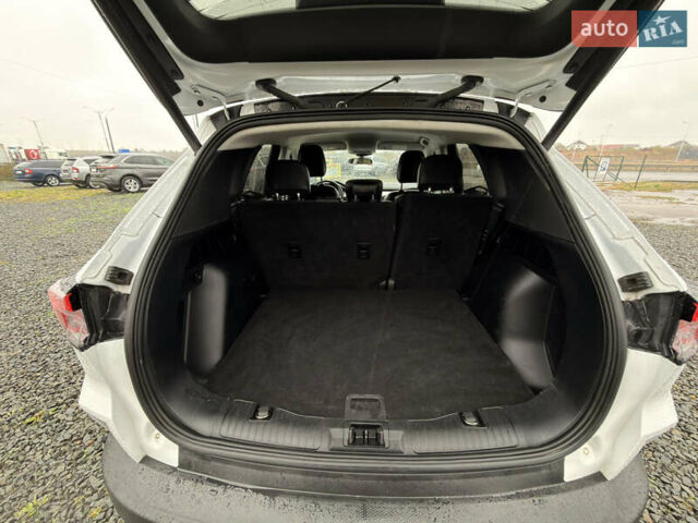 Форд Эскейп 2022 в Умани на Automoto.ua Белый Форд Эскейп, объемом двигателя 2 л и пробегом 100 тыс. км за 18000 $, фото 18 на Automoto.ua