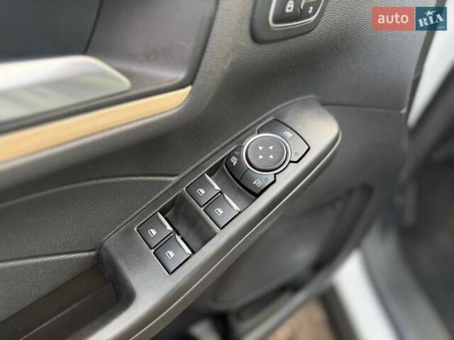 Білий Форд Ескейп, об'ємом двигуна 2.49 л та пробігом 63 тис. км за 30990 $, фото 14 на Automoto.ua