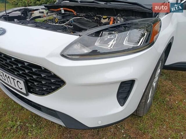 Білий Форд Ескейп, об'ємом двигуна 2.49 л та пробігом 35 тис. км за 21800 $, фото 21 на Automoto.ua