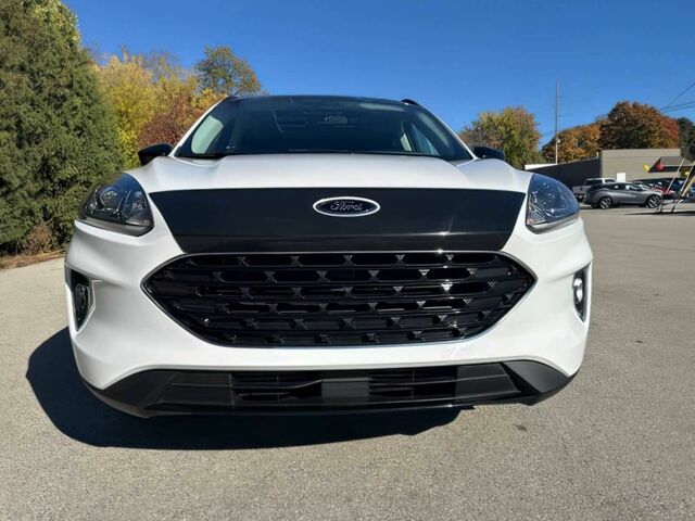 Білий Форд Ескейп, об'ємом двигуна 2 л та пробігом 28 тис. км за 9000 $, фото 1 на Automoto.ua