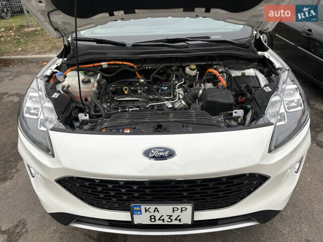 Белый Форд Эскейп, объемом двигателя 2.49 л и пробегом 62 тыс. км за 30000 $, фото 15 на Automoto.ua