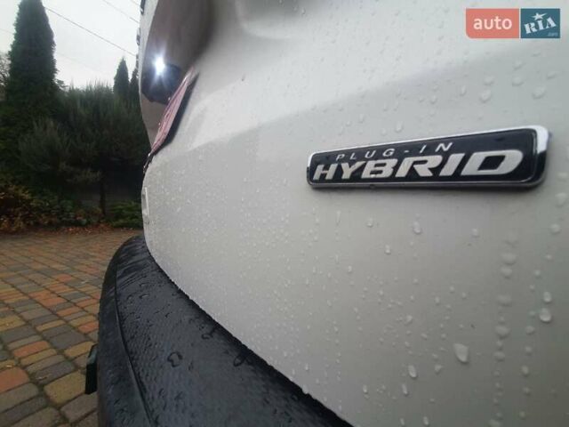 Белый Форд Эскейп, объемом двигателя 2.5 л и пробегом 15 тыс. км за 24500 $, фото 7 на Automoto.ua