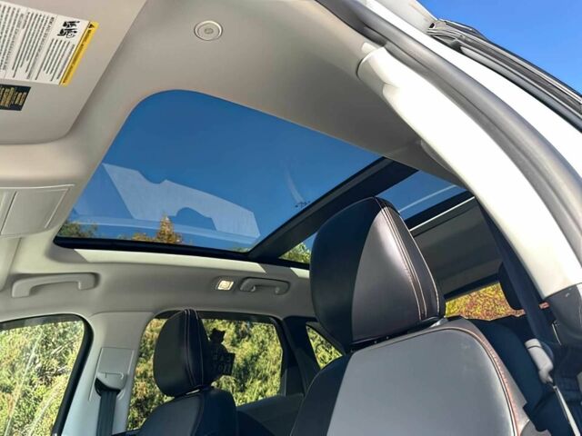 Білий Форд Ескейп, об'ємом двигуна 2 л та пробігом 28 тис. км за 9000 $, фото 11 на Automoto.ua