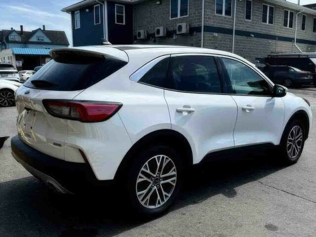 Белый Форд Эскейп, объемом двигателя 2 л и пробегом 15 тыс. км за 12600 $, фото 5 на Automoto.ua