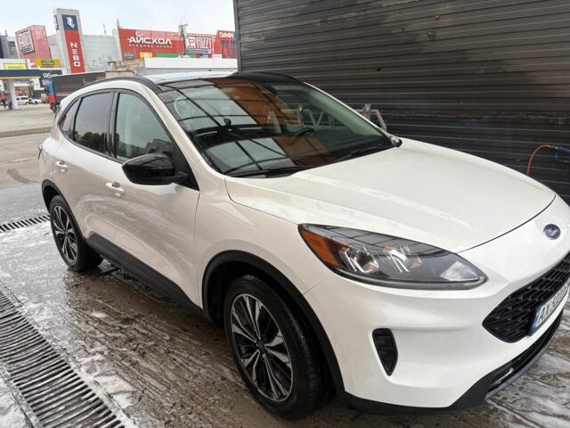 Белый Форд Эскейп, объемом двигателя 2.5 л и пробегом 69 тыс. км за 26500 $, фото 2 на Automoto.ua