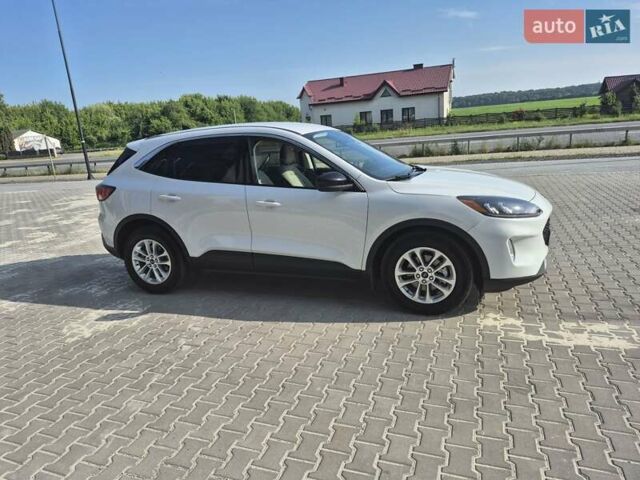 Белый Форд Эскейп, объемом двигателя 2.5 л и пробегом 55 тыс. км за 19800 $, фото 4 на Automoto.ua