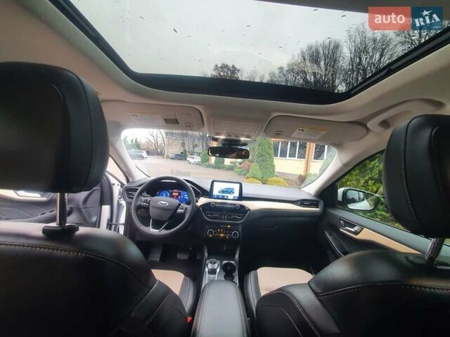 Белый Форд Эскейп, объемом двигателя 2.5 л и пробегом 15 тыс. км за 24500 $, фото 12 на Automoto.ua