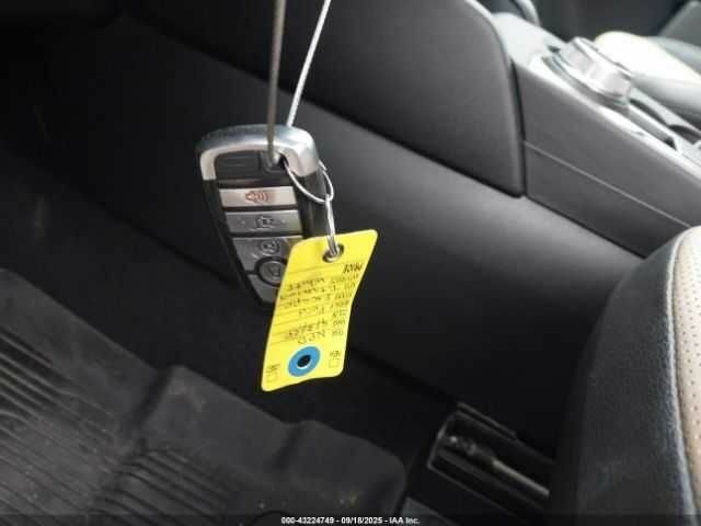 Белый Форд Эскейп, объемом двигателя 2.5 л и пробегом 73 тыс. км за 5000 $, фото 10 на Automoto.ua