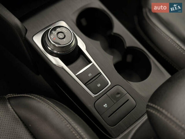 Форд Эскейп 2022 в Умани на Automoto.ua Белый Форд Эскейп, объемом двигателя 2 л и пробегом 100 тыс. км за 18000 $, фото 9 на Automoto.ua