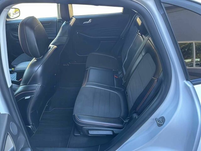 Білий Форд Ескейп, об'ємом двигуна 2 л та пробігом 28 тис. км за 9000 $, фото 13 на Automoto.ua