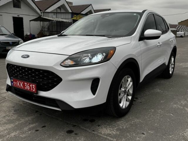 Белый Форд Эскейп, объемом двигателя 1.5 л и пробегом 152 тыс. км за 15800 $, фото 2 на Automoto.ua