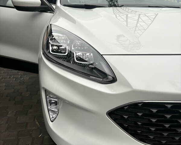 Белый Форд Эскейп, объемом двигателя 2.49 л и пробегом 62 тыс. км за 30000 $, фото 37 на Automoto.ua