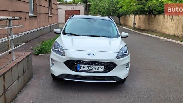 Білий Форд Ескейп, об'ємом двигуна 1.5 л та пробігом 199 тис. км за 19000 $, фото 5 на Automoto.ua
