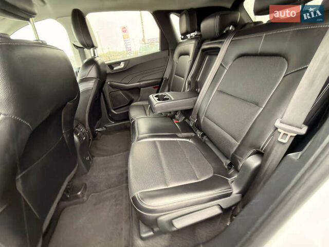 Форд Эскейп 2022 в Умани на Automoto.ua Белый Форд Эскейп, объемом двигателя 2 л и пробегом 100 тыс. км за 18000 $, фото 15 на Automoto.ua