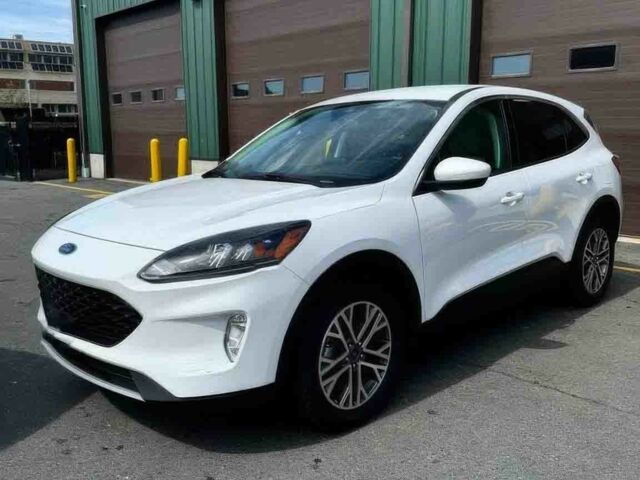 Белый Форд Эскейп, объемом двигателя 2 л и пробегом 15 тыс. км за 12600 $, фото 2 на Automoto.ua