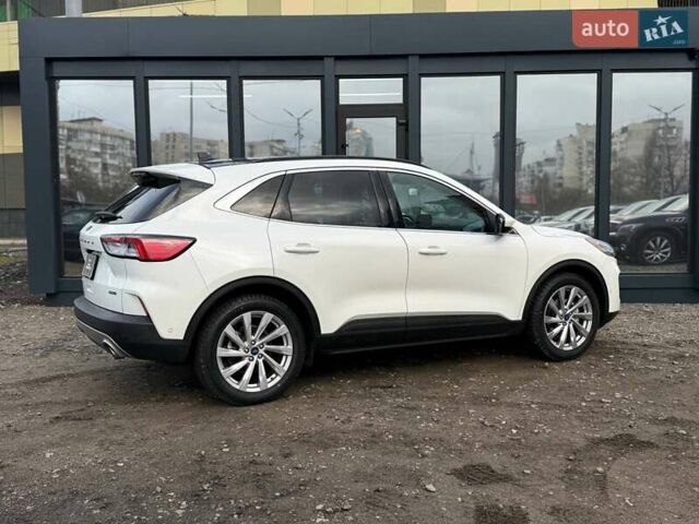 Білий Форд Ескейп, об'ємом двигуна 2.49 л та пробігом 63 тис. км за 30990 $, фото 5 на Automoto.ua