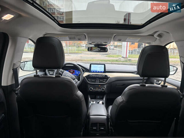 Белый Форд Эскейп, объемом двигателя 2.49 л и пробегом 62 тыс. км за 30000 $, фото 16 на Automoto.ua