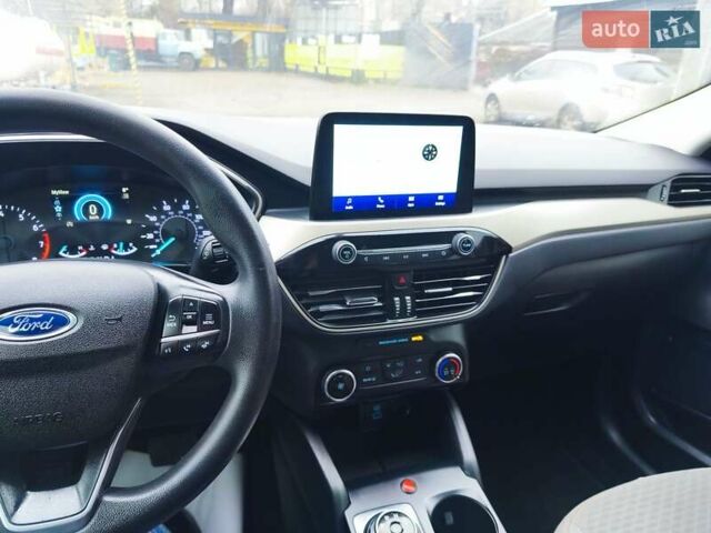 Белый Форд Эскейп, объемом двигателя 1.5 л и пробегом 93 тыс. км за 15700 $, фото 18 на Automoto.ua