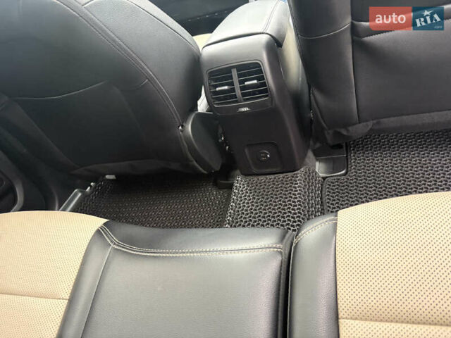 Белый Форд Эскейп, объемом двигателя 2.49 л и пробегом 62 тыс. км за 30000 $, фото 30 на Automoto.ua