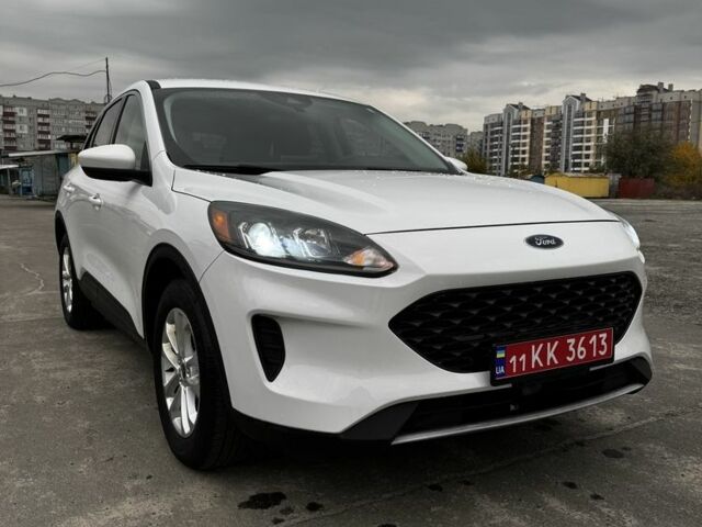 Белый Форд Эскейп, объемом двигателя 1.5 л и пробегом 152 тыс. км за 15800 $, фото 1 на Automoto.ua