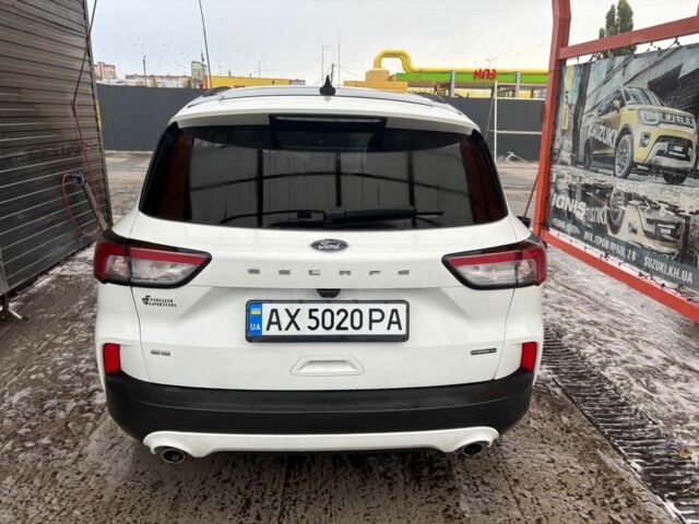 Белый Форд Эскейп, объемом двигателя 2.5 л и пробегом 69 тыс. км за 26500 $, фото 5 на Automoto.ua