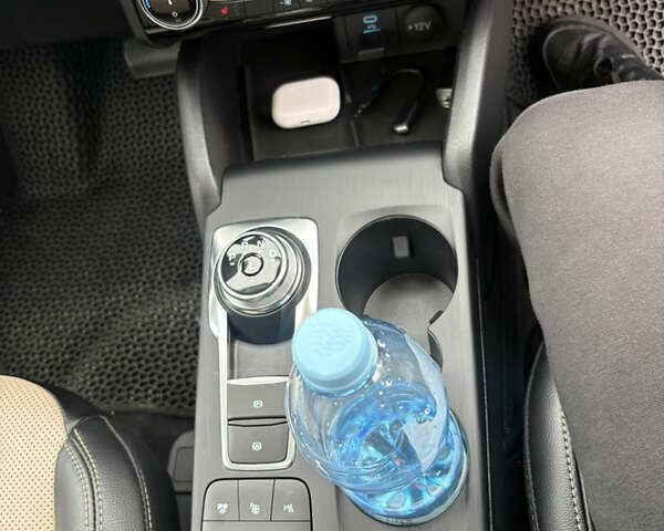 Белый Форд Эскейп, объемом двигателя 2.49 л и пробегом 62 тыс. км за 30000 $, фото 24 на Automoto.ua