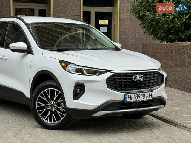 Білий Форд Ескейп, об'ємом двигуна 2.5 л та пробігом 120 тис. км за 26900 $, фото 6 на Automoto.ua