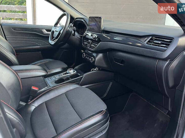 Білий Форд Ескейп, об'ємом двигуна 1.5 л та пробігом 14 тис. км за 17900 $, фото 6 на Automoto.ua