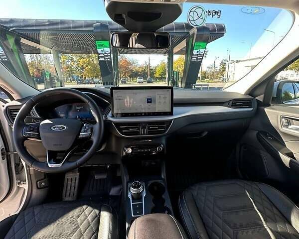 Белый Форд Эскейп, объемом двигателя 2.49 л и пробегом 120 тыс. км за 26500 $, фото 5 на Automoto.ua