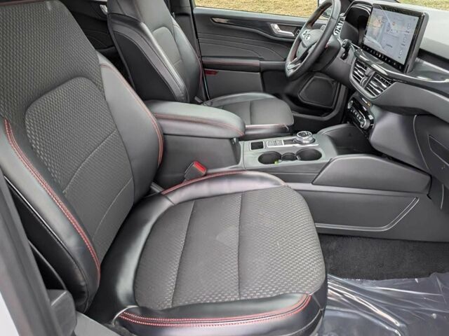 Білий Форд Ескейп, об'ємом двигуна 1.5 л та пробігом 28 тис. км за 10100 $, фото 10 на Automoto.ua