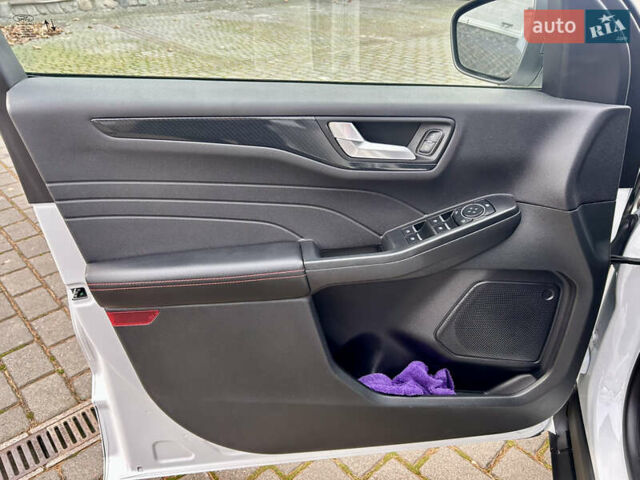 Білий Форд Ескейп, об'ємом двигуна 1.5 л та пробігом 14 тис. км за 19800 $, фото 30 на Automoto.ua