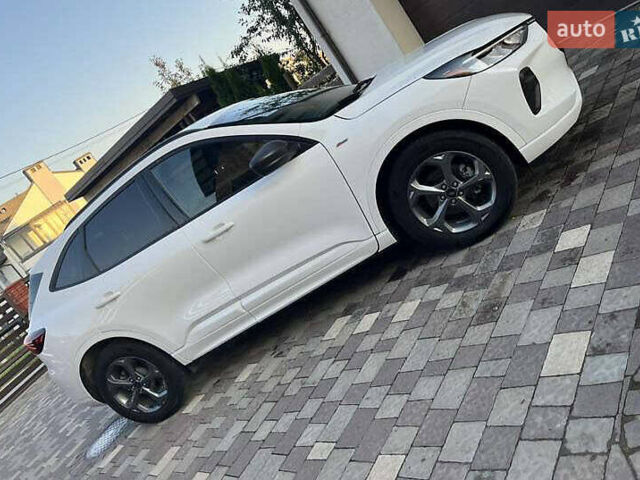 Білий Форд Ескейп, об'ємом двигуна 1.5 л та пробігом 14 тис. км за 17900 $, фото 3 на Automoto.ua