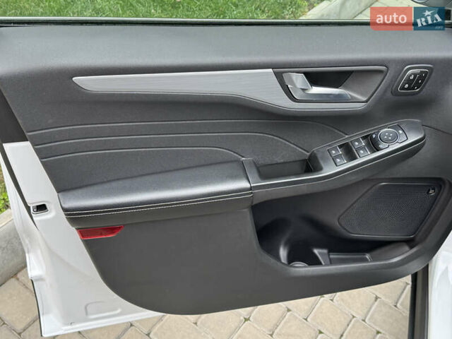 Білий Форд Ескейп, об'ємом двигуна 2.5 л та пробігом 120 тис. км за 26900 $, фото 22 на Automoto.ua