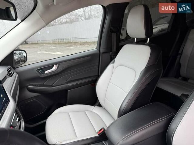 Білий Форд Ескейп, об'ємом двигуна 2.5 л та пробігом 23 тис. км за 27900 $, фото 30 на Automoto.ua