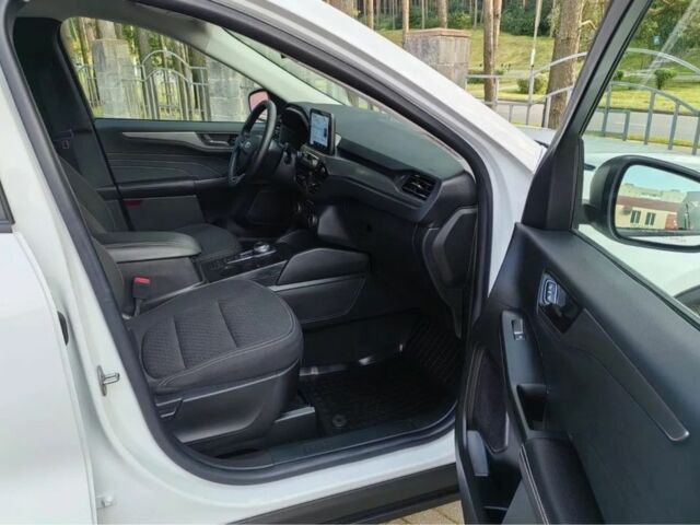 Форд Эскейп 2023 в Киеве на Automoto.ua Белый Форд Эскейп, объемом двигателя 1.5 л и пробегом 54 тыс. км за 14300 $, фото 10 на Automoto.ua