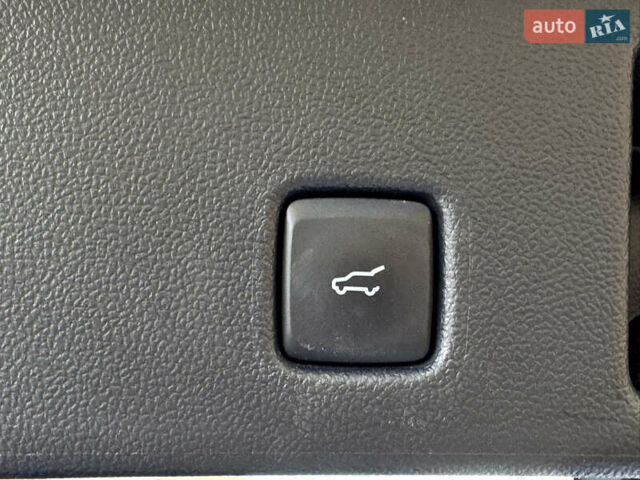 Білий Форд Ескейп, об'ємом двигуна 1.5 л та пробігом 69 тис. км за 20000 $, фото 11 на Automoto.ua