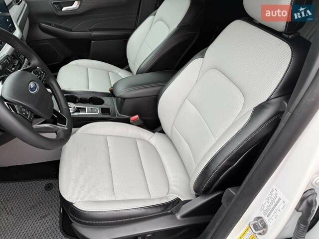 Білий Форд Ескейп, об'ємом двигуна 2.5 л та пробігом 23 тис. км за 27900 $, фото 19 на Automoto.ua