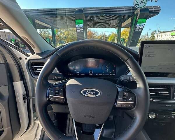 Белый Форд Эскейп, объемом двигателя 2.49 л и пробегом 120 тыс. км за 26500 $, фото 1 на Automoto.ua