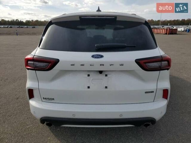 Белый Форд Эскейп, объемом двигателя 2.5 л и пробегом 10 тыс. км за 9300 $, фото 5 на Automoto.ua