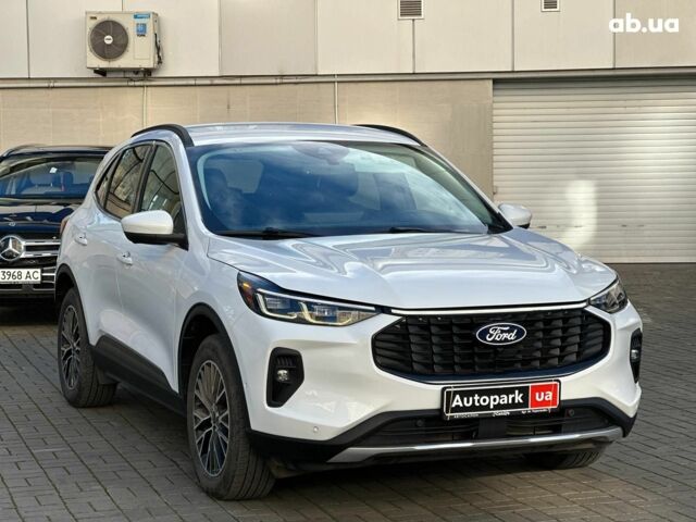 Белый Форд Эскейп, объемом двигателя 2.5 л и пробегом 120 тыс. км за 25990 $, фото 2 на Automoto.ua