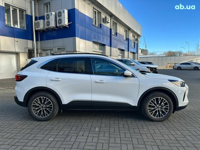 Белый Форд Эскейп, объемом двигателя 2.5 л и пробегом 120 тыс. км за 25990 $, фото 3 на Automoto.ua