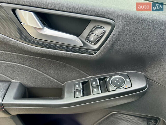 Білий Форд Ескейп, об'ємом двигуна 1.5 л та пробігом 14 тис. км за 19800 $, фото 31 на Automoto.ua