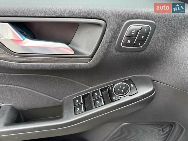 Білий Форд Ескейп, об'ємом двигуна 2.5 л та пробігом 23 тис. км за 27900 $, фото 17 на Automoto.ua