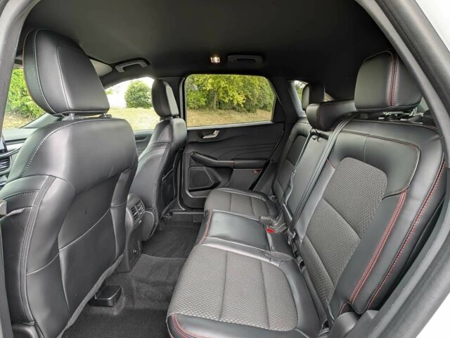 Білий Форд Ескейп, об'ємом двигуна 1.5 л та пробігом 28 тис. км за 10100 $, фото 11 на Automoto.ua